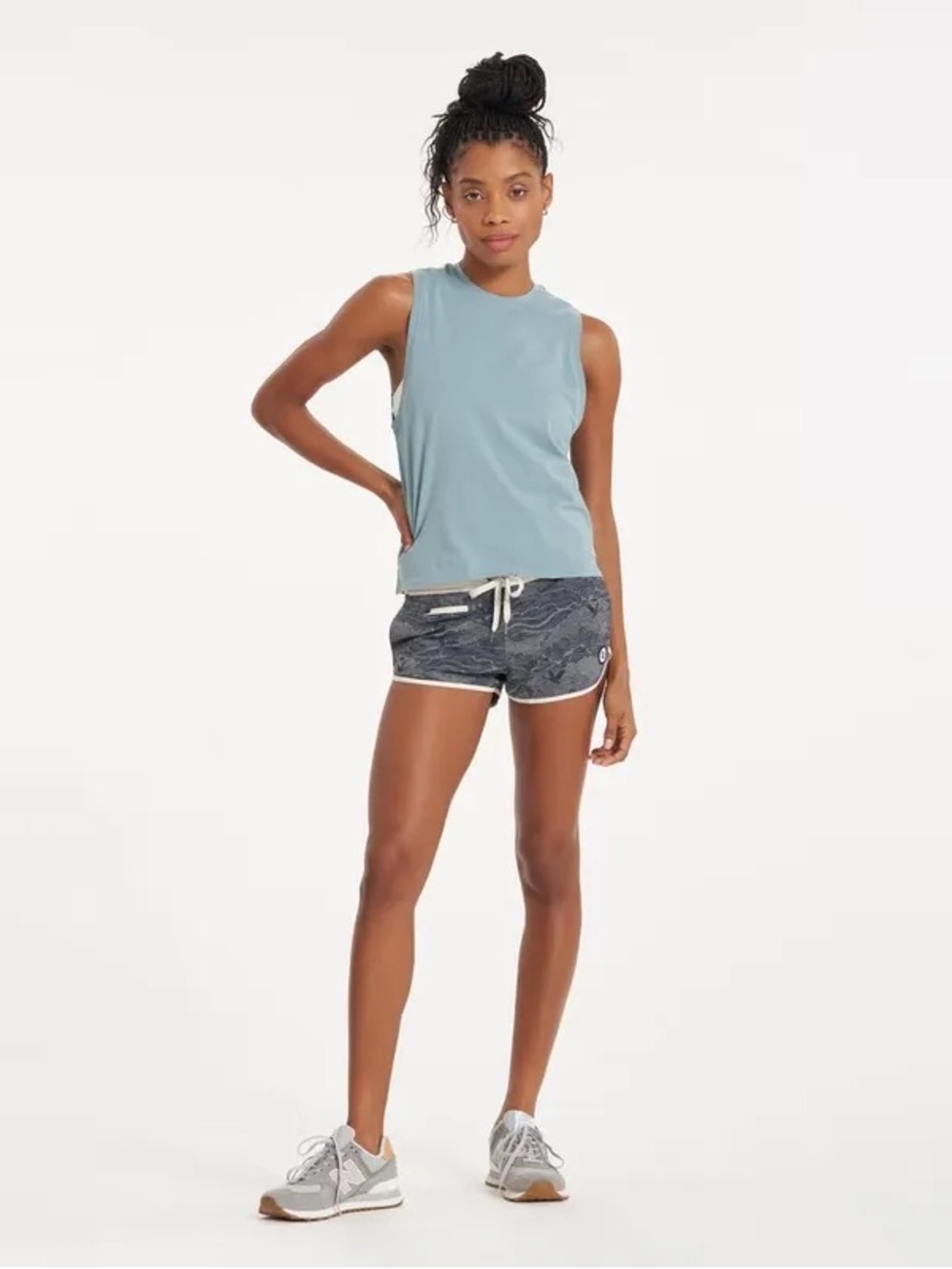 Vuori Tavi Short in Midnight Ocean, Size Small